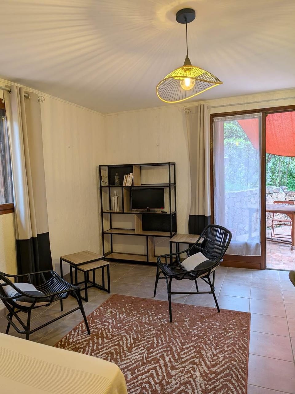 villa-lavande-salon-terrasse