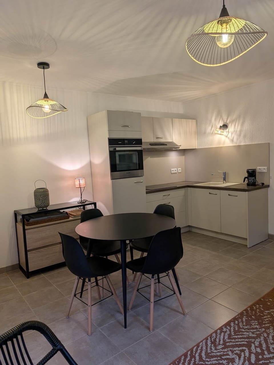 villa-lavande-cuisine-repas