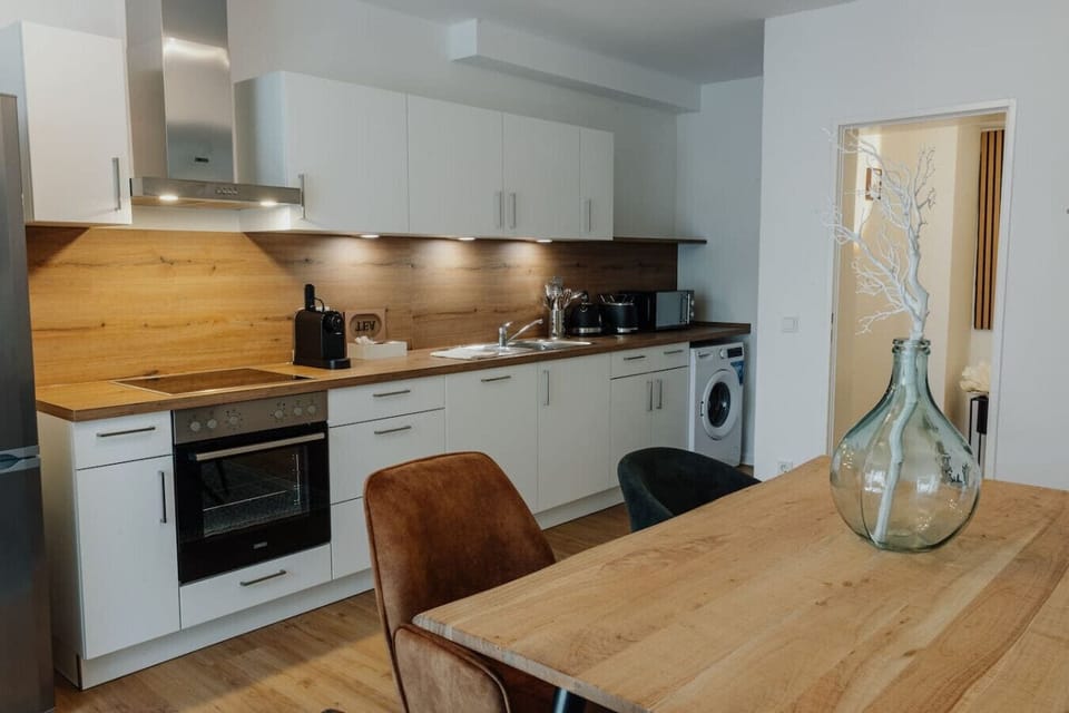 A view of the kitchenette and dining area