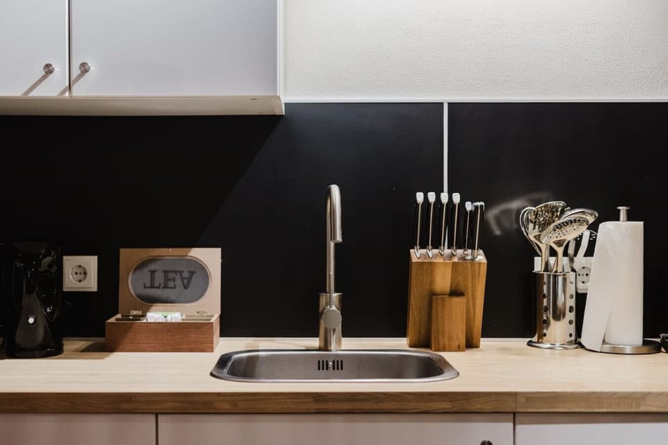 Modern kitchen essentials ready for your culinary adventures.
