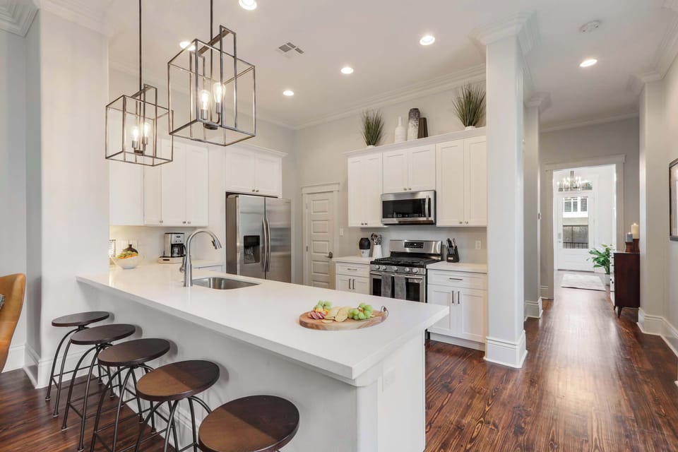 Kitchen | Fully Equipped Chef’s Kitchen | Modern Appliances | Ideal for Home-Cooked Meals