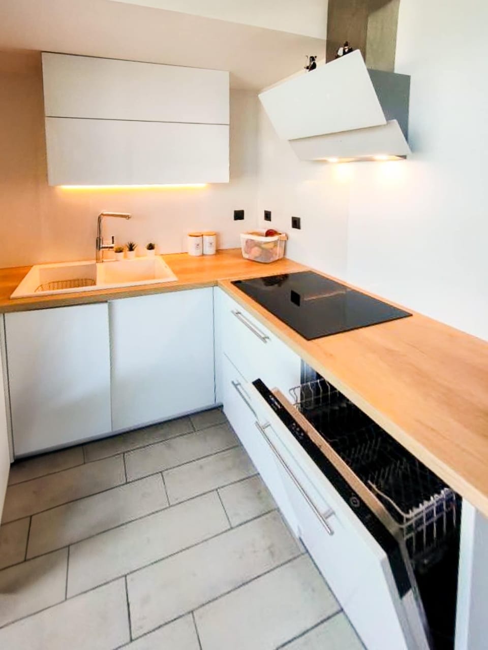 Kitchen space 