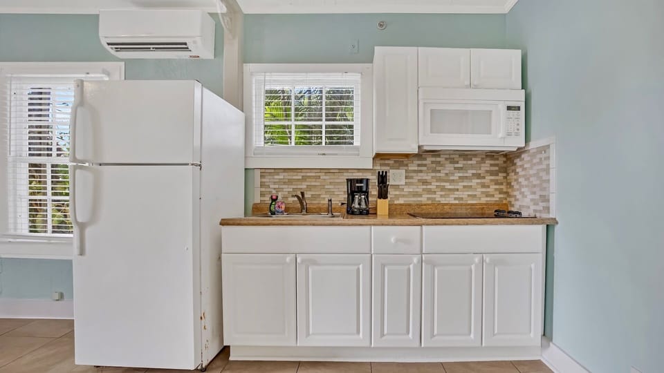 The kitchen is well equipped for preparing a meal at home...