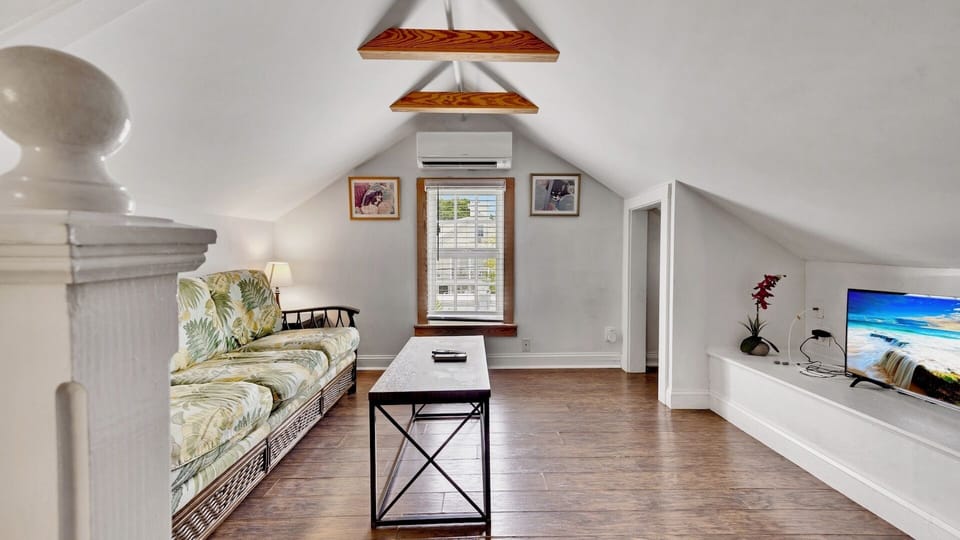 Welcome to the Matecumbe Suite...