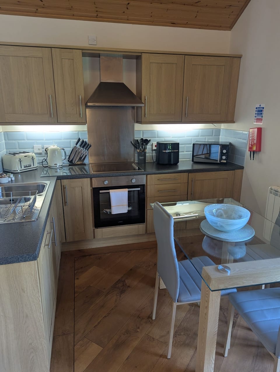 Kitchen/Dining Area