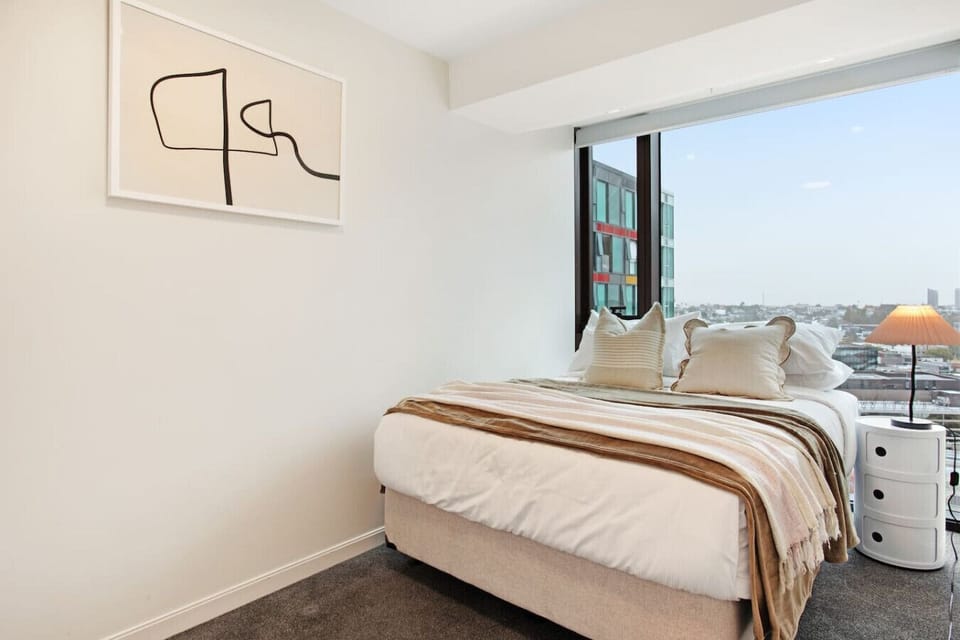 The double bedroom has a great view over the city.