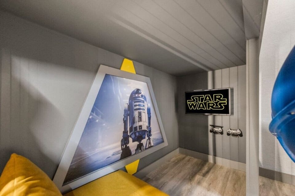 16007 Sandy Cliffs Drive (16).jpg