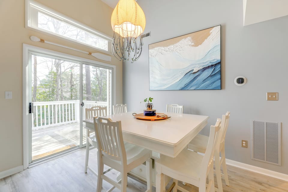 Dining Area | 1st Floor