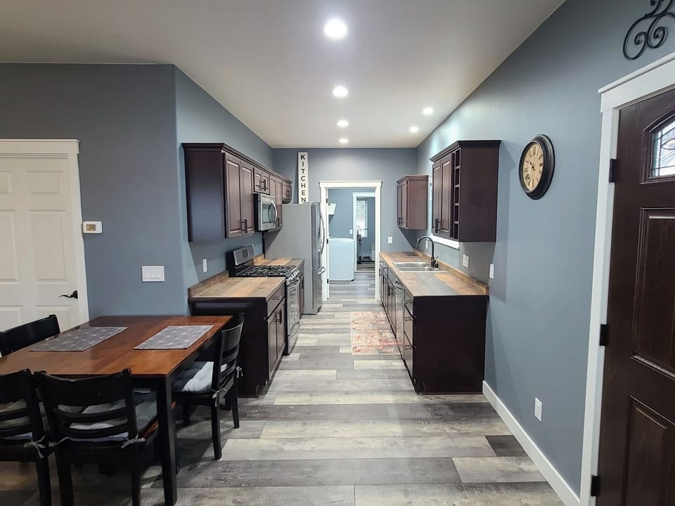 Full service kitchen