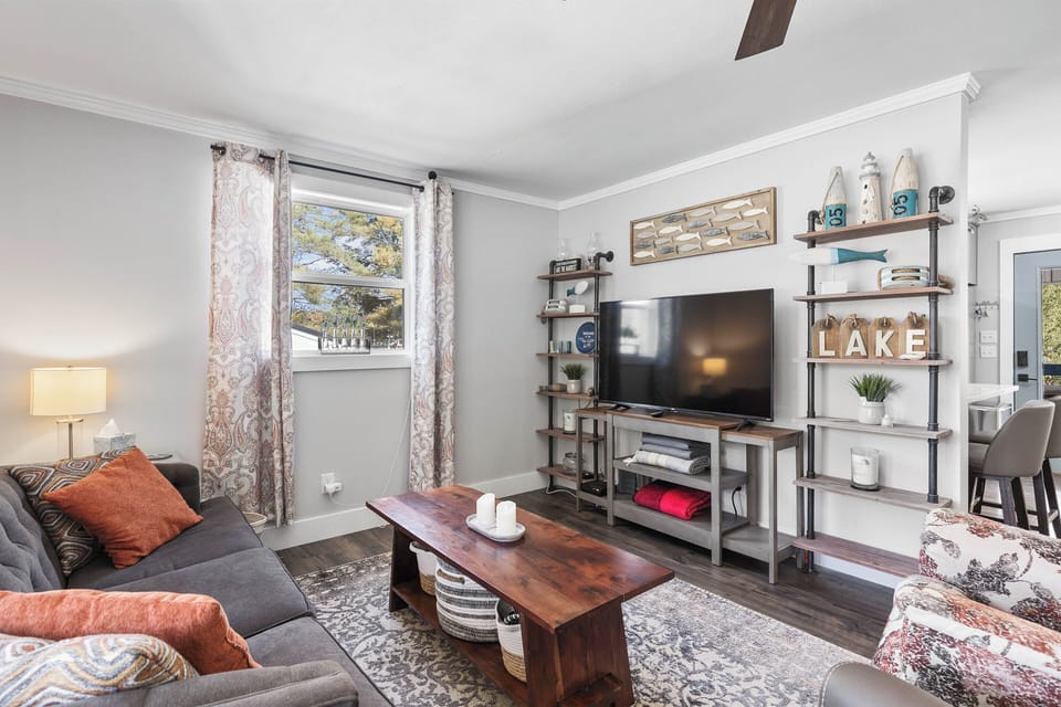 Smithville Vacation Rental | 3BR | 2BA | 2,840 Sq Ft | 7 Steps to Enter