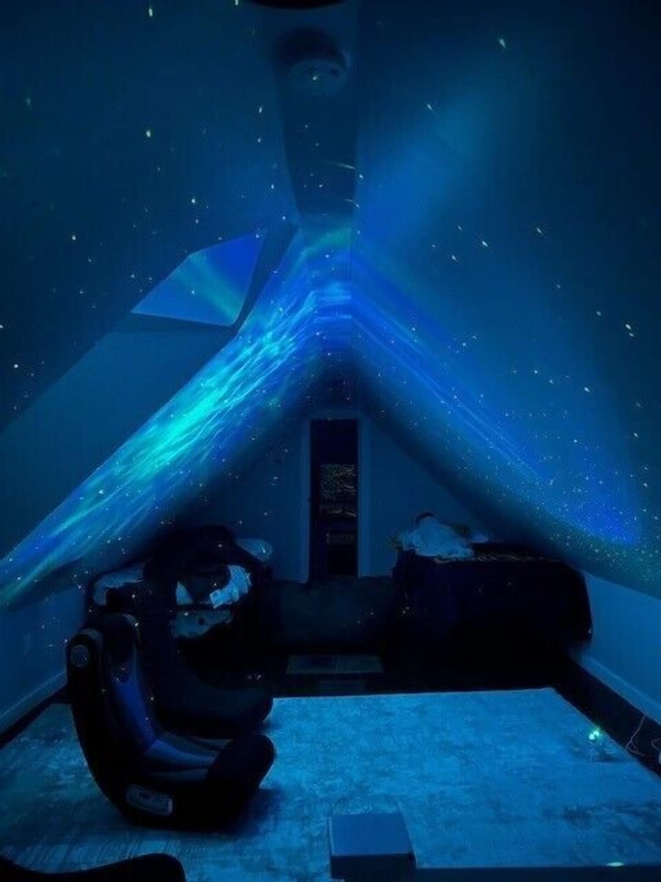 A magical hideaway for young witches, wizards, and Muggles alike! Drift off beneath a sky full of stars with your very own Spaceman Night Light Projector, complete with sound machine & fans