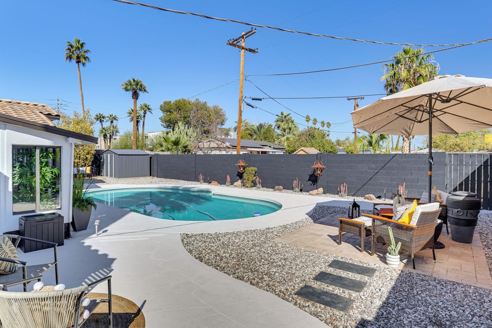 Pool Area | Gas Grill