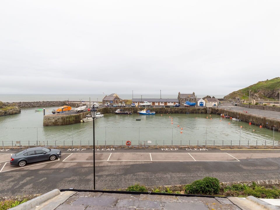 Swimming Pool, Outdoor Furniture, Composite Material, Shade, Resort, Leisure, Eco Hotel, Garden, Landscaping, Yard