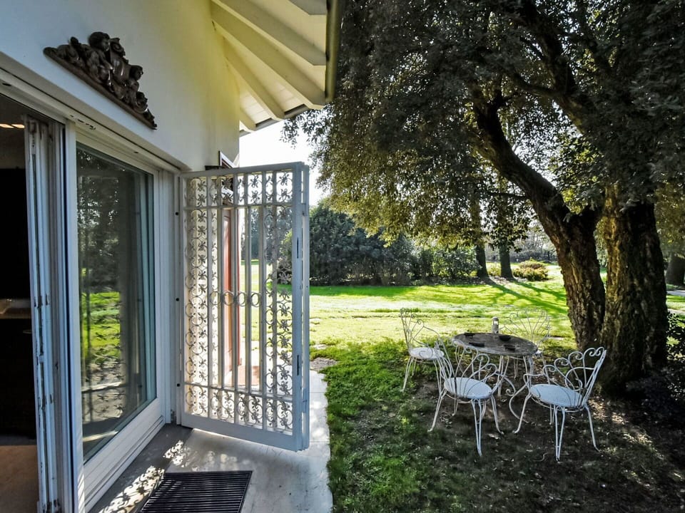 Swimming Pool, Outdoor Furniture, Composite Material, Shade, Resort, Leisure, Eco Hotel, Garden, Landscaping, Yard