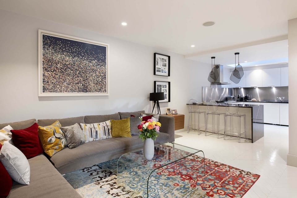 Beautiful open plan living room with kitchen and dining area.