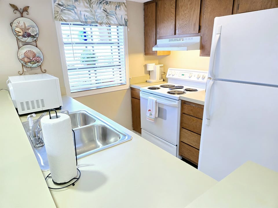 Kitchen w/ Dishwasher