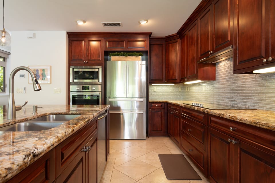 Very well equipped kitchen with a great assortment of Spices, oils and essentials provided