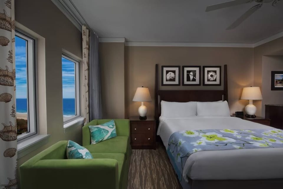 Bedroom with Bath in room 