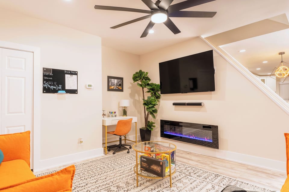 Fire place/Working space/Board games/Card games/Living room