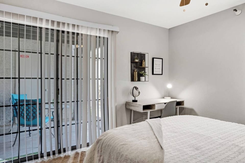 Master Bedroom/Desk