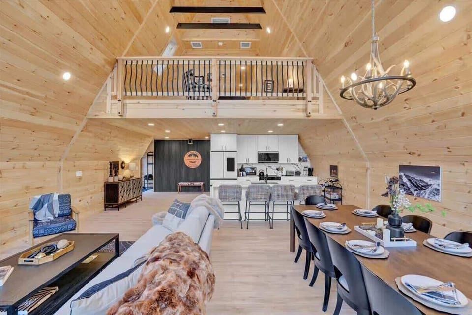 Large dining table with open views — perfect for group meals