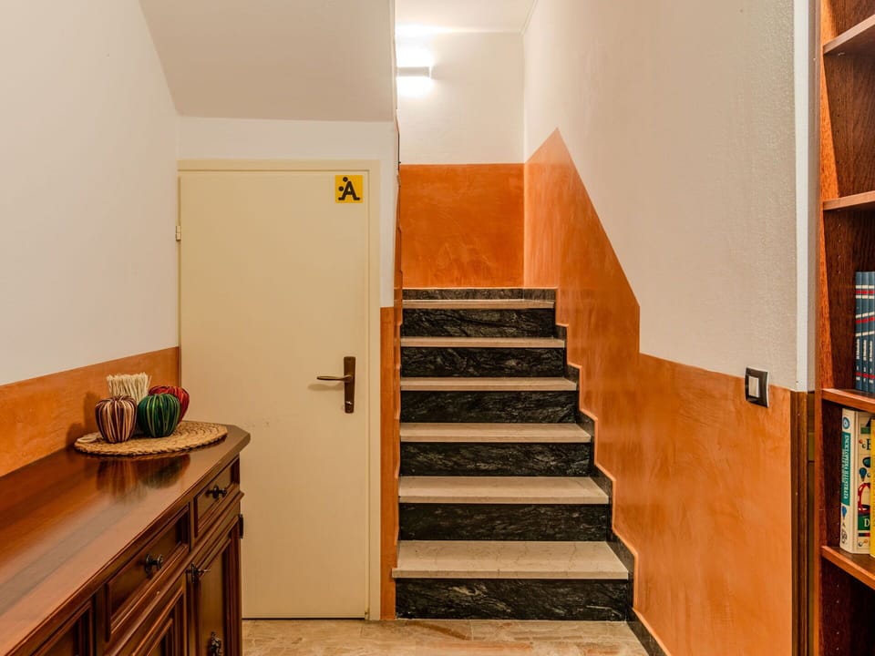 Swimming Pool, Outdoor Furniture, Resort, Sunlounger, Shade, Hotel, Resort Town, Thermae, Eco Hotel, Umbrella