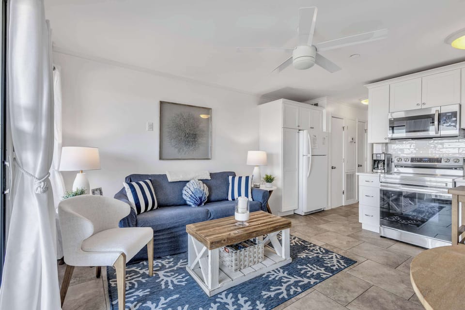 From Netflix to nature’s beauty—this living room delivers the best of both worlds. 📺🌊 Sit back and enjoy the view! #StayAndPlay