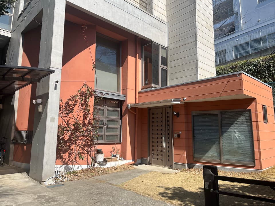 City stay with impact — this Tokyo villa’s clean geometry and calming palette are made for famalies