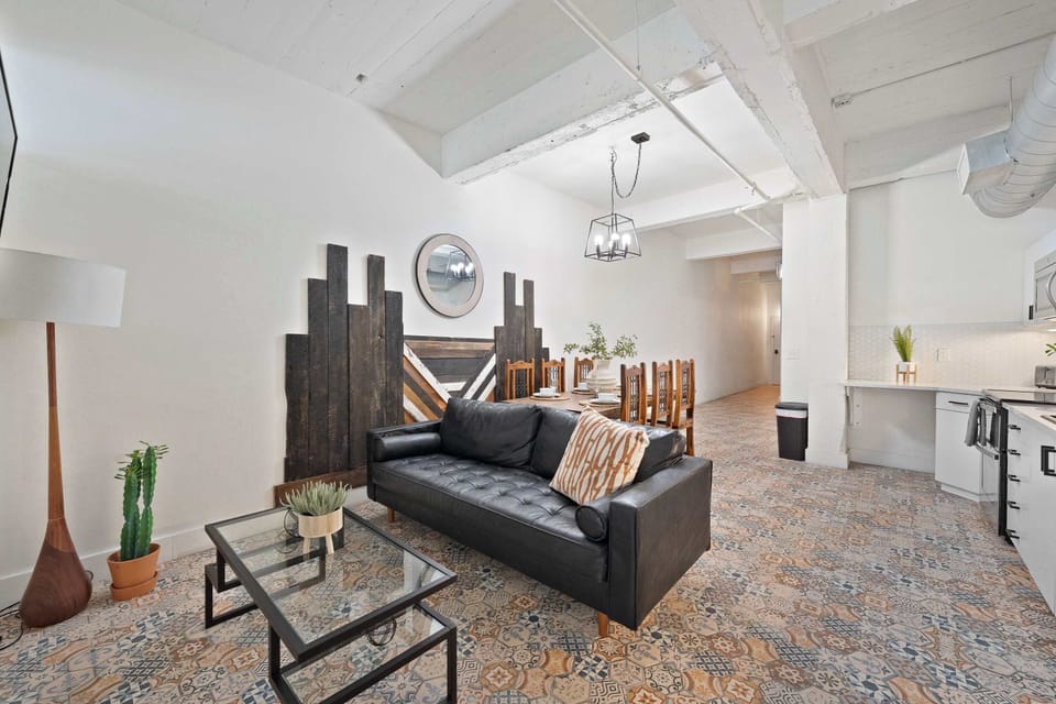 Living space connecting seamlessly to the kitchen