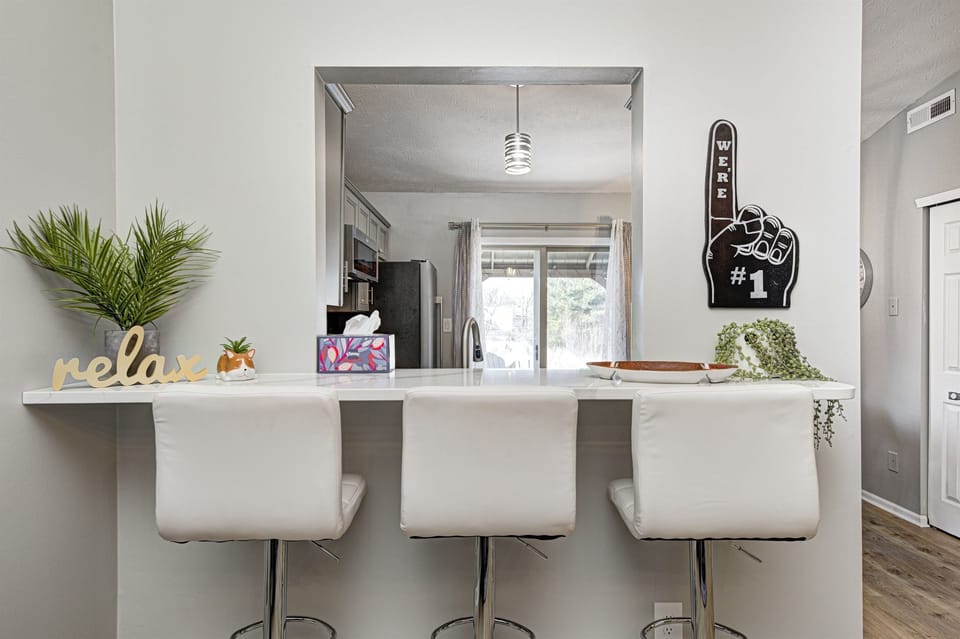 kitchen bar seating for 3