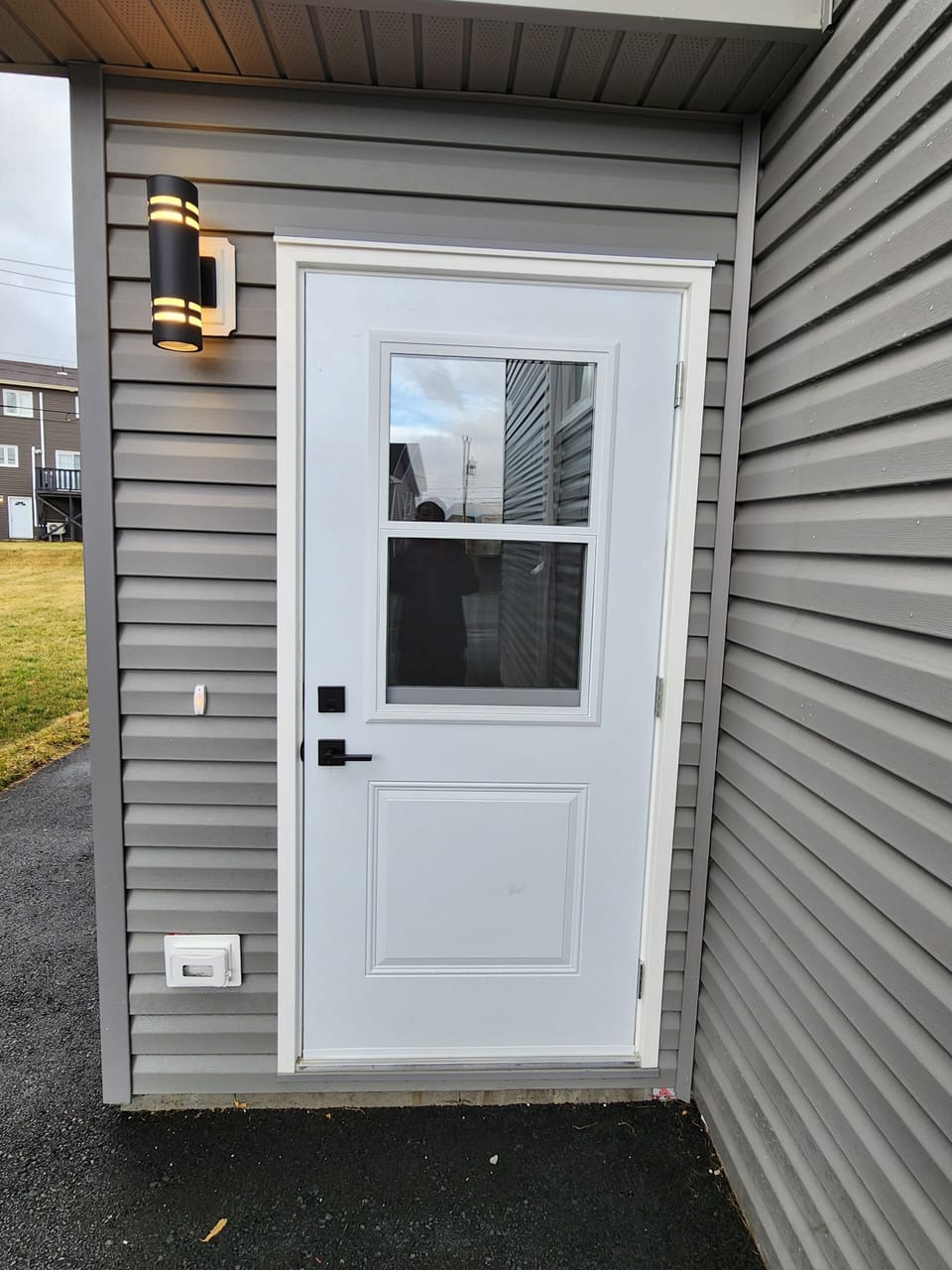 Entrance door 