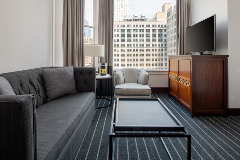 Kick back on the sofa and watch TV in comfort.