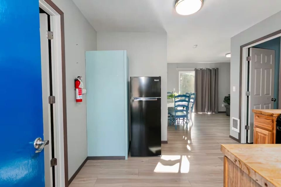 A bright kitchen built for easy living ☕