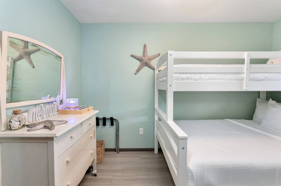 Fresh bunk room, perfect for kids or extra guests