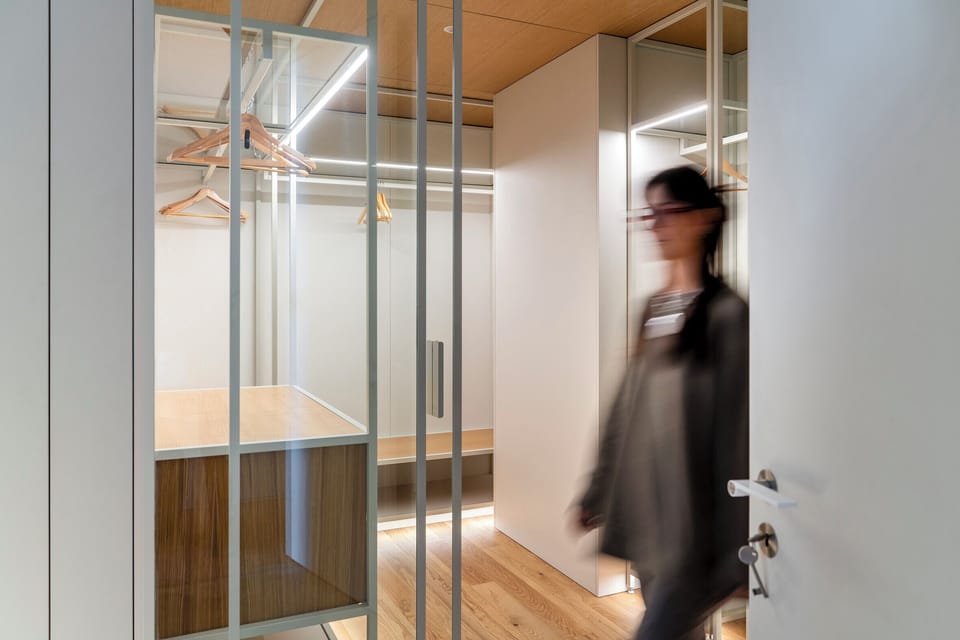 Walk-in wardrobe