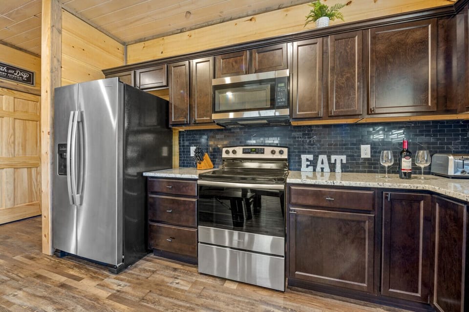 Stainless steel electric appliances make mealtime a breeze!
