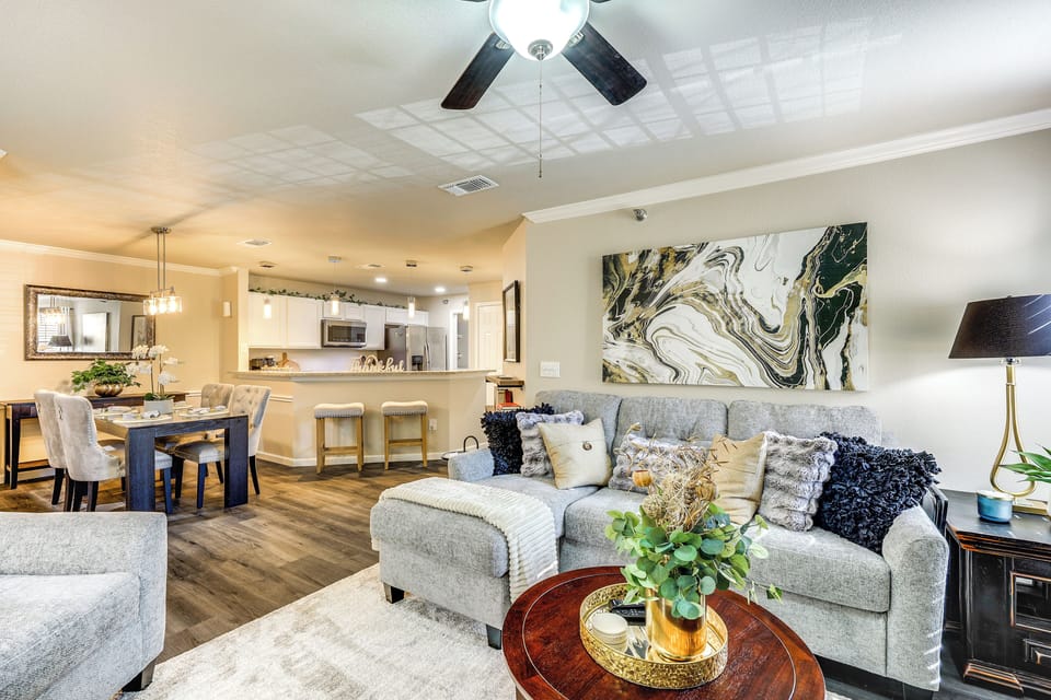 Living Room | Smart TV