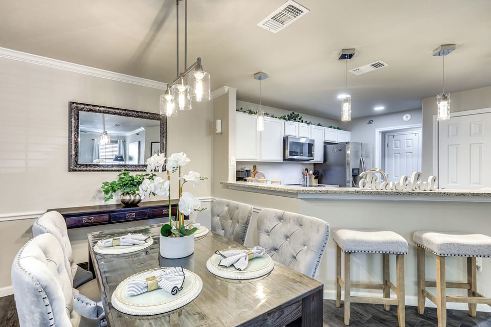 Dining Area | Free WiFi | Single-Story Unit
