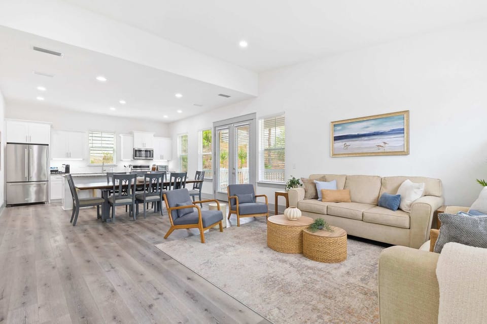Spacious & Inviting! Our open floor plan lets you stay connected, whether you're cooking, dining, or lounging.