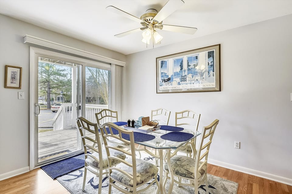 ,Dining Area,