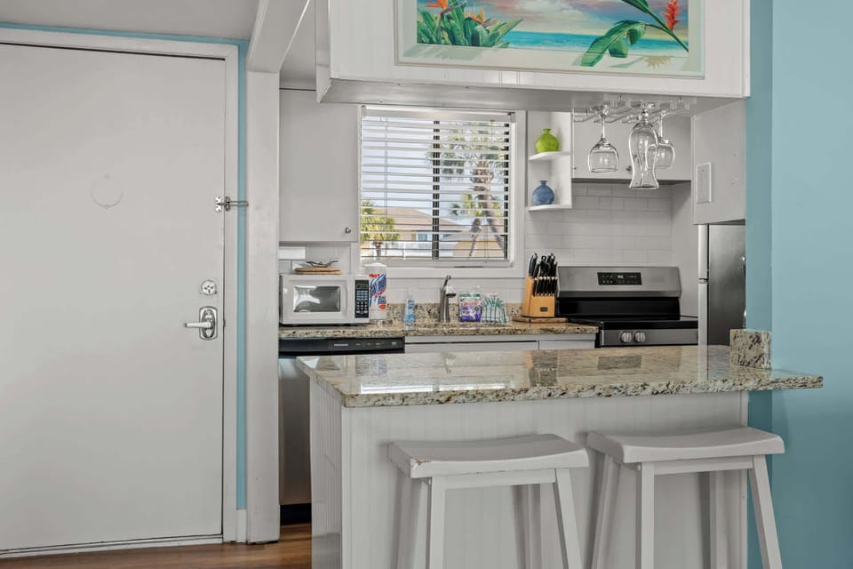 Enjoy a breakfast bar with seating for 2.