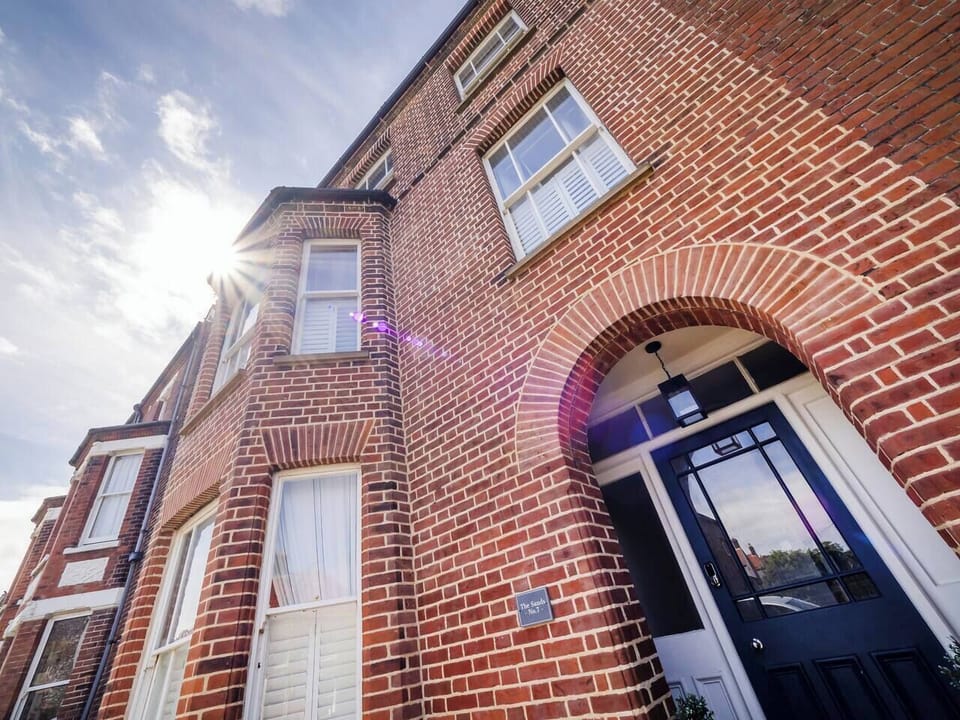 6ca96533-b49a-4e30-8145-7af0bf22a2b5