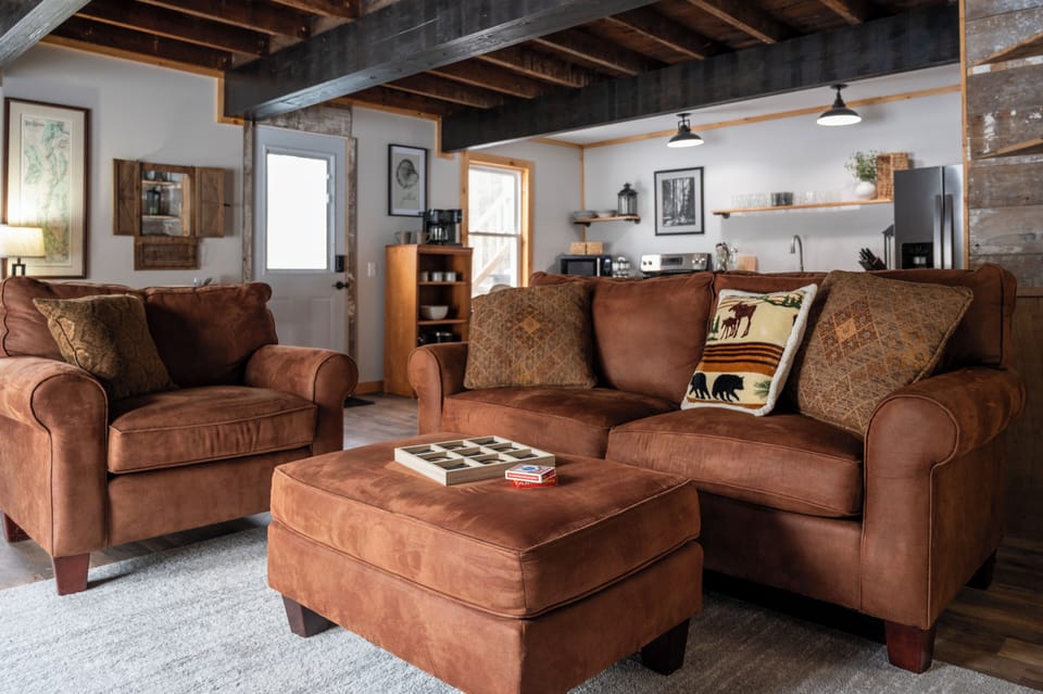 Each piece of decor handpicked with an eye for comfort and clean lines