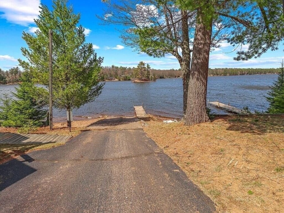 Boat ramp 