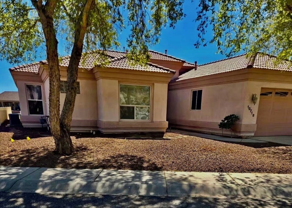 Casita, left. Main, right. Laundry access in the garage. Parking in the driveway