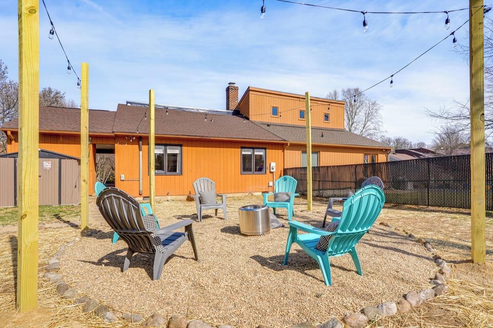 Harrisonburg Vacation Rental | 2BR | 1.5BA | Steps Required | 1,100 Sq Ft