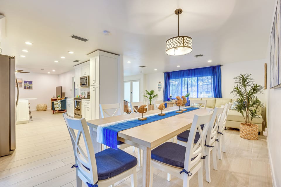 Dining Area | Dishware/Flatware | Trash Bags/Paper Towels