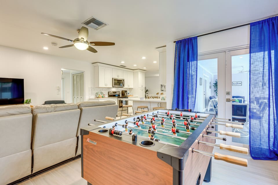 Interior | Central Heating & A/C | Free WiFi