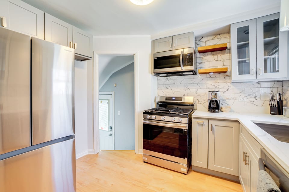 Kitchen | Central A/C & Heat | Drip Coffee Maker