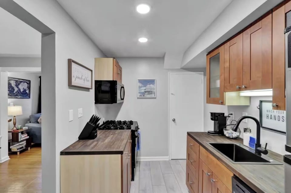 House 2: Kitchen